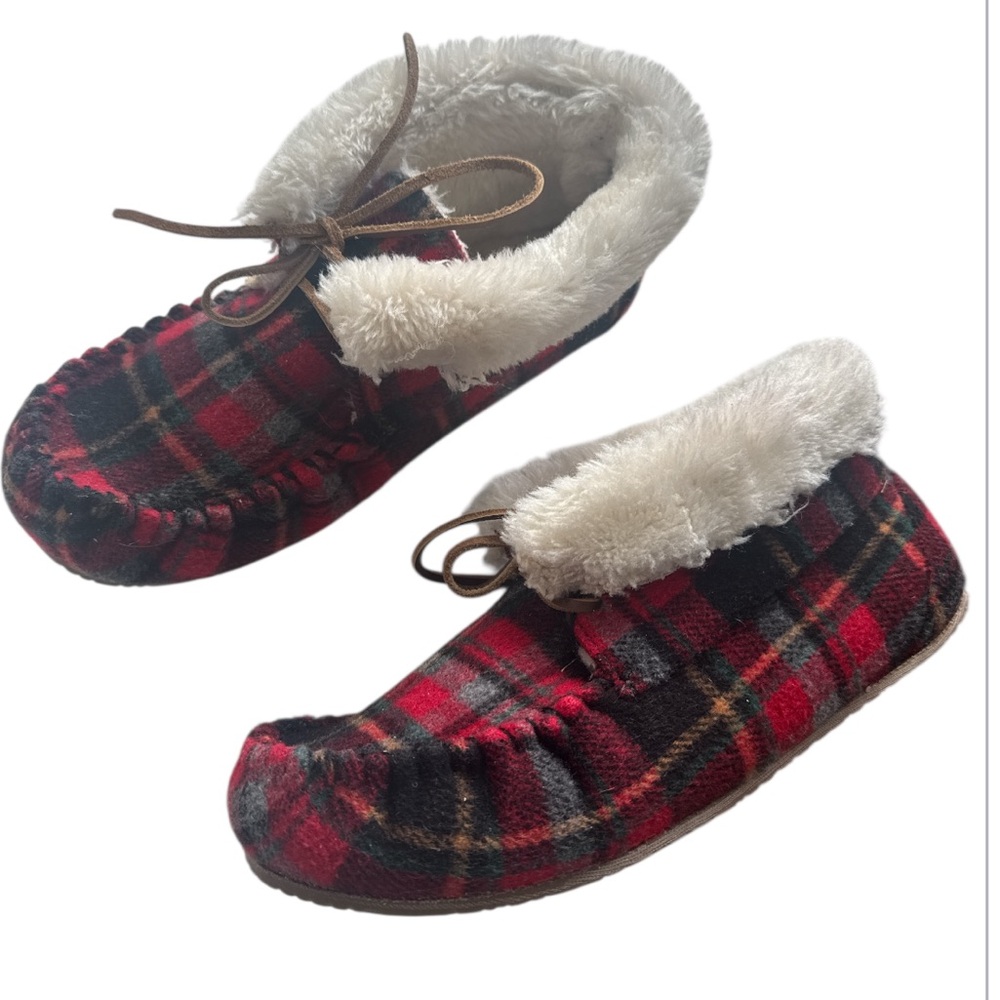 Minnetonka Jacqueline Womens Shoes Size 9 Color: Red/Black